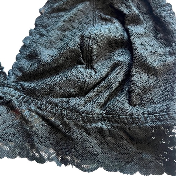 Victoria’s Secret Push-Up Sports Bra – Black – Size Large! - Picture 4 of 9